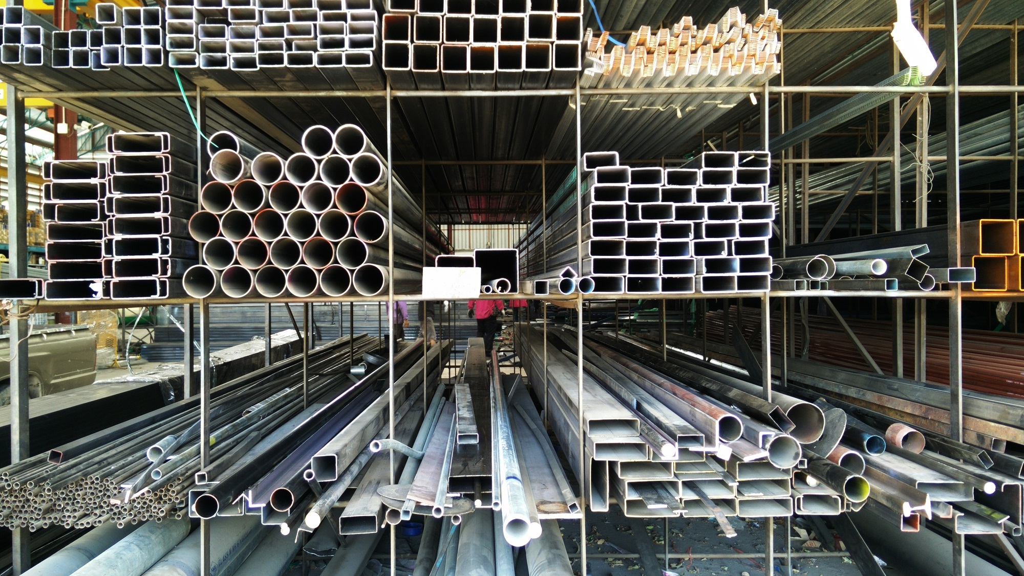 Benefícios dos tubos de aço frente a outros materiais